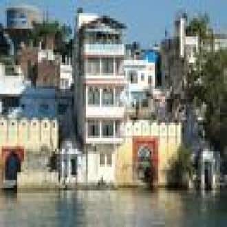 Stay On The Banks Of Lake Pichola, Kota 2